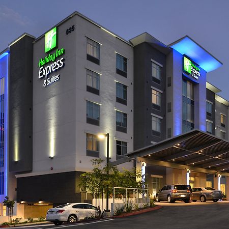 Holiday Inn Express & Suites San Diego - Mission Valley By Ihg Екстериор снимка
