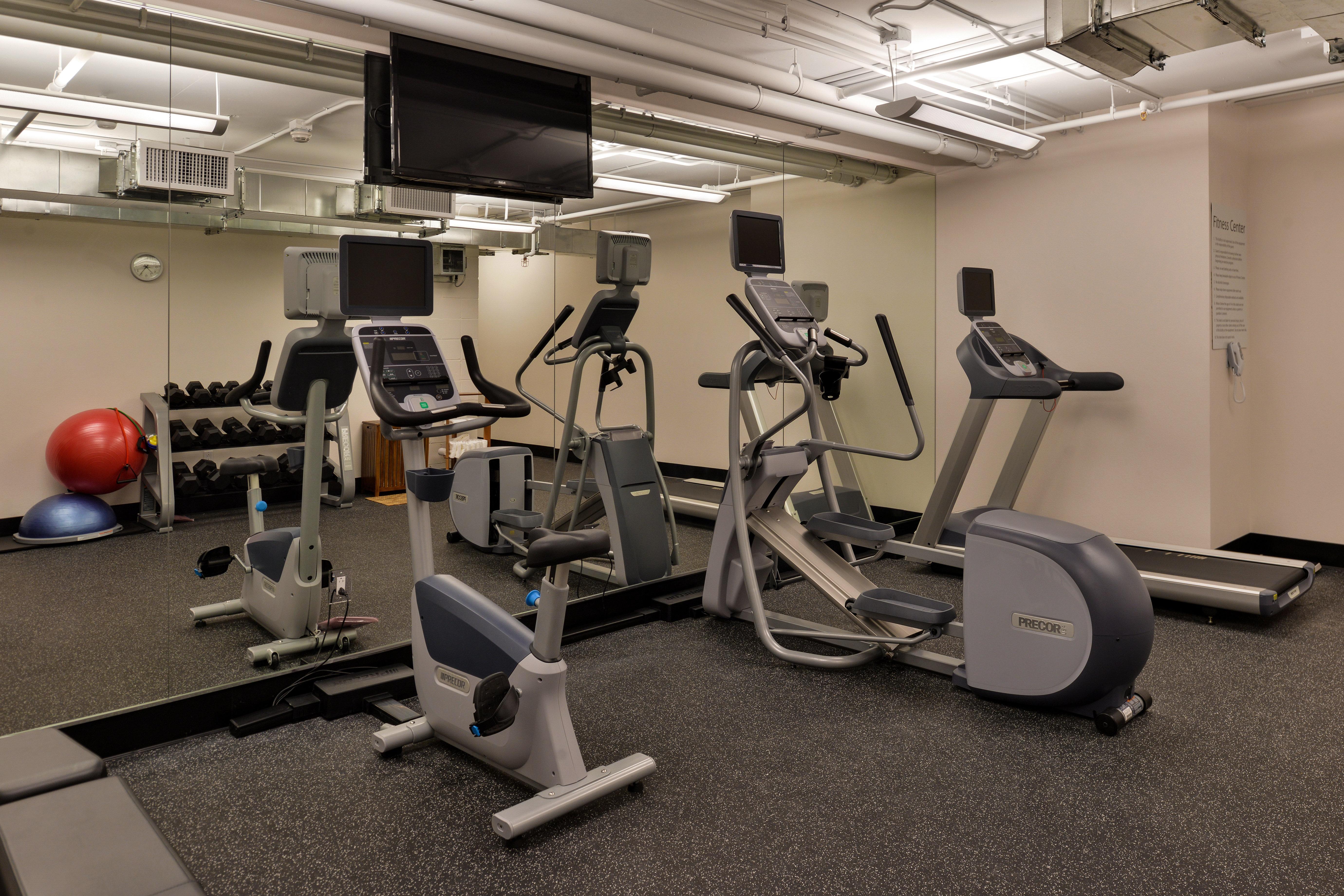 Holiday Inn Express & Suites San Diego - Mission Valley By Ihg Екстериор снимка
