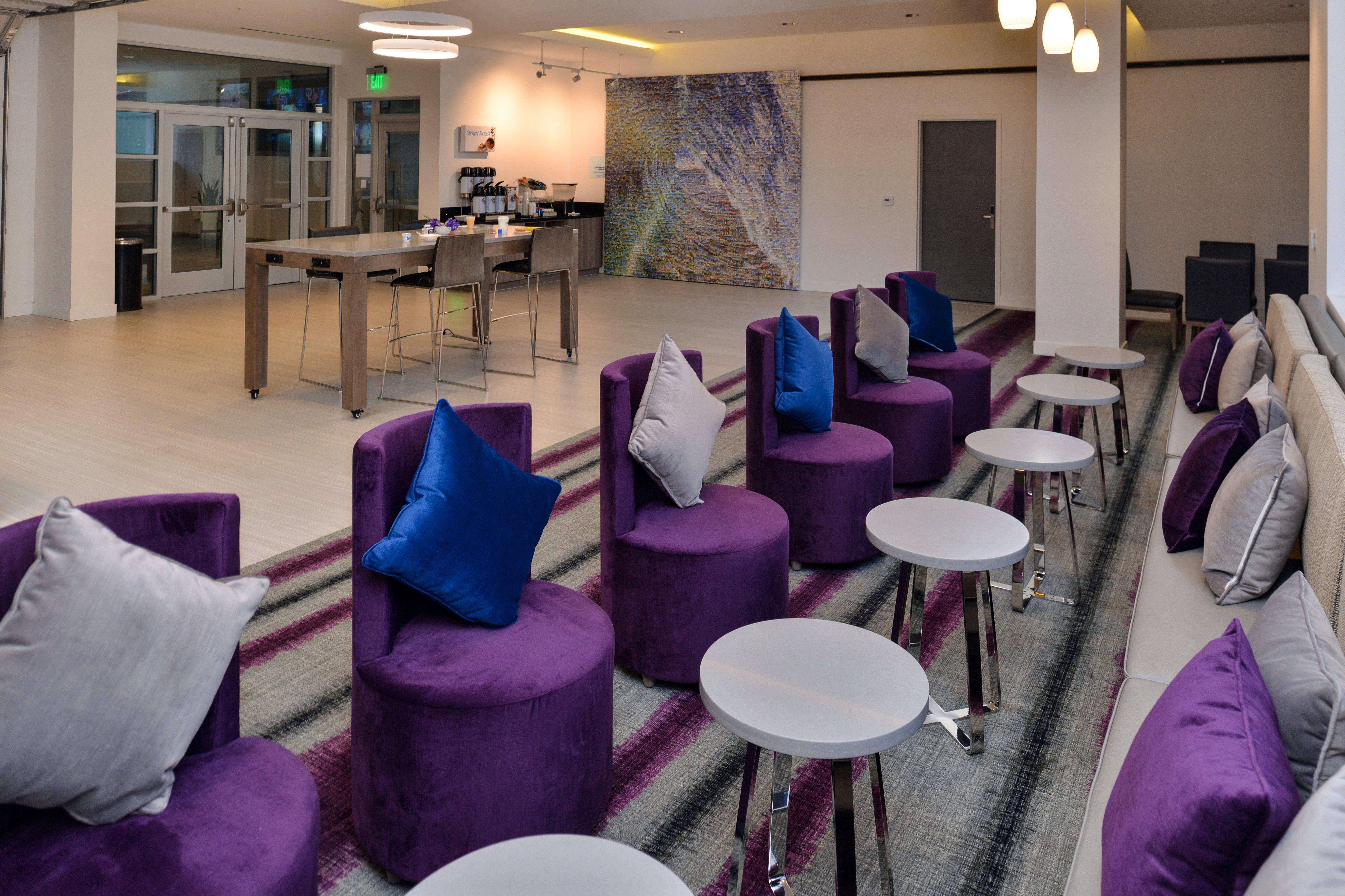 Holiday Inn Express & Suites San Diego - Mission Valley By Ihg Екстериор снимка