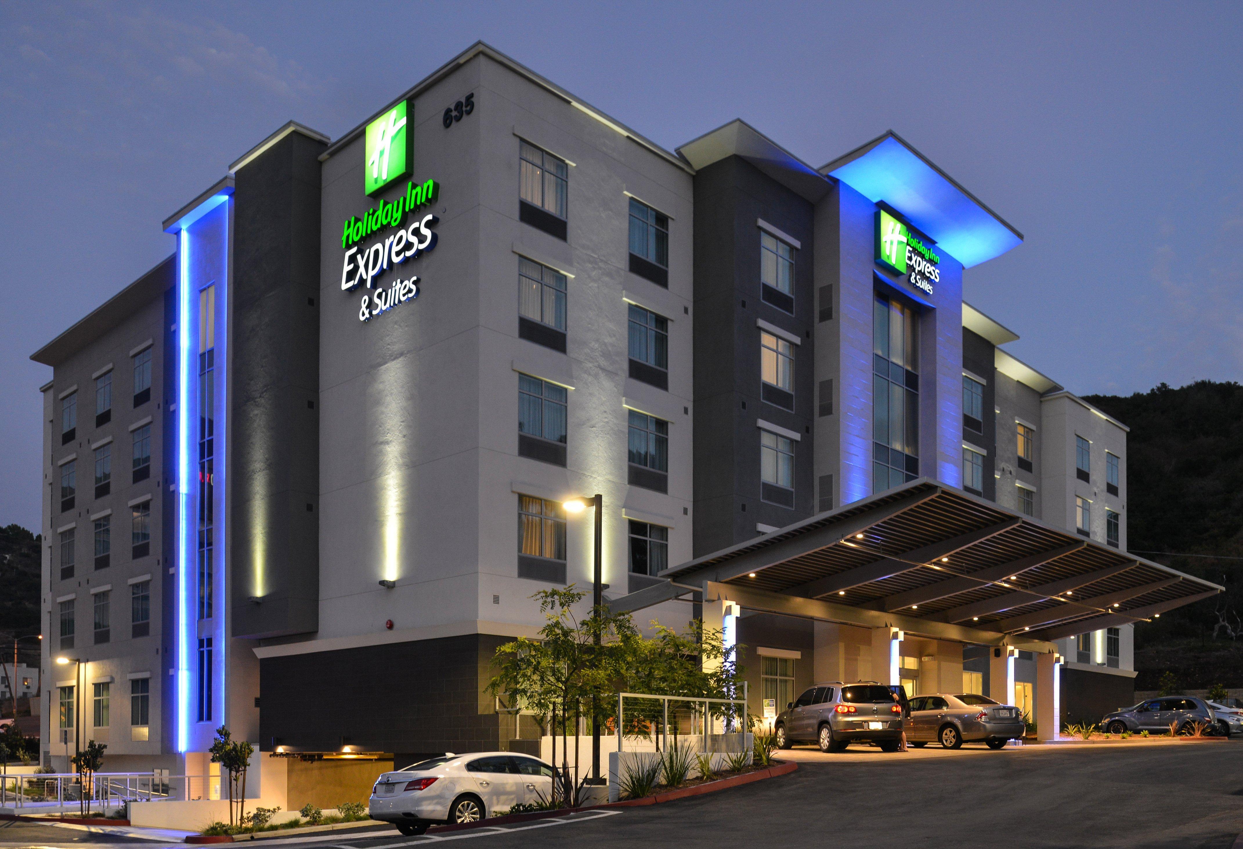 Holiday Inn Express & Suites San Diego - Mission Valley By Ihg Екстериор снимка